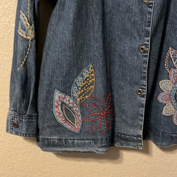 Alfred Dunner women’s embroidered jean jacket - Picture 3 of 7